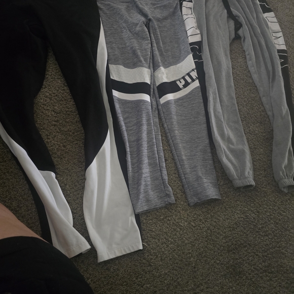 PINK Victoria's Secret 3 Leggings Plus Variety Of Shirts Like New - Picture 6 of 13